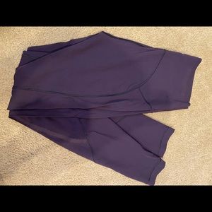 Lululemon Stop, Drop and Squat 28” legging, size 6